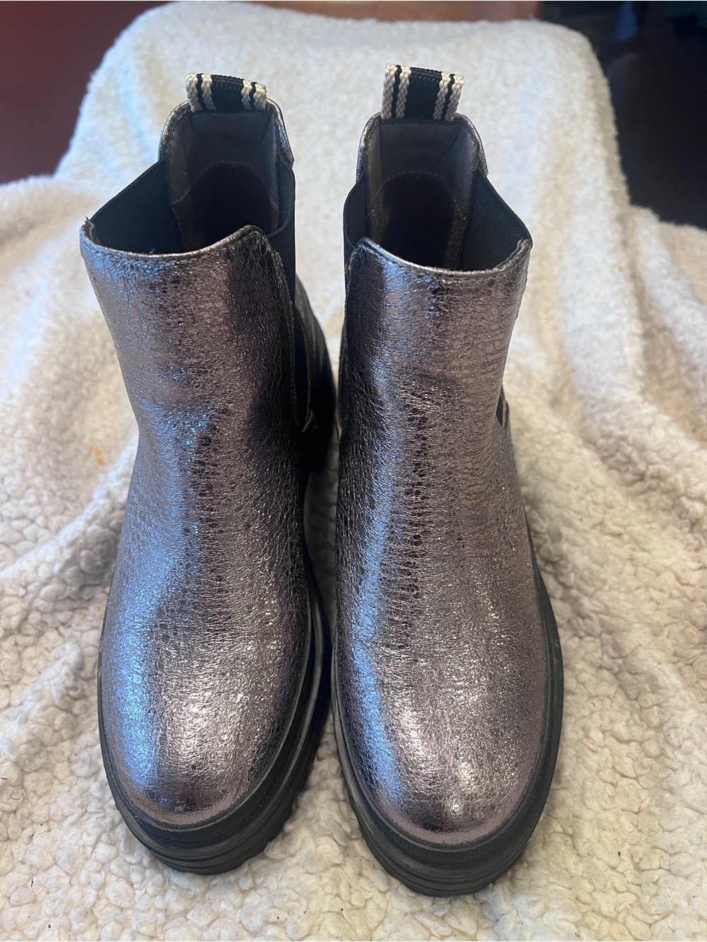 ShuShop Metallic Silver Chelsea Boot